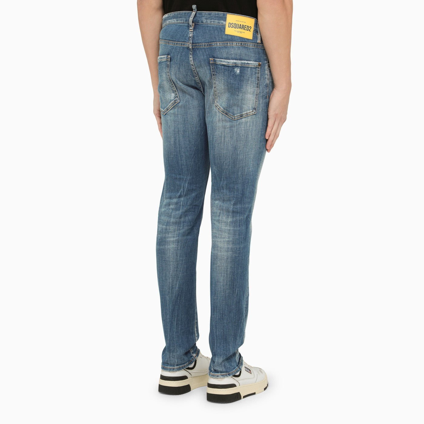 Dsquared2 Regular Blue Washed Denim Jeans With Wear