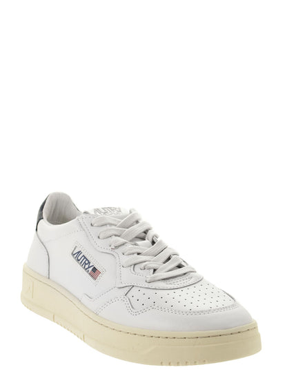 Autry Medalist Low Leather Sneakers