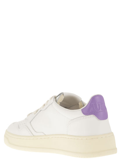 Autry Medalist Low Leather Sneakers