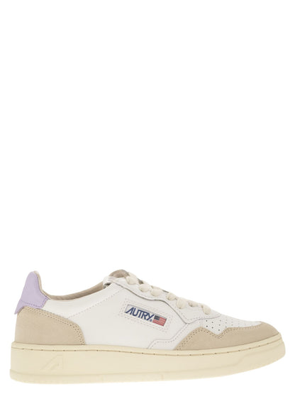 Autry Medalist Low Leather Sneakers