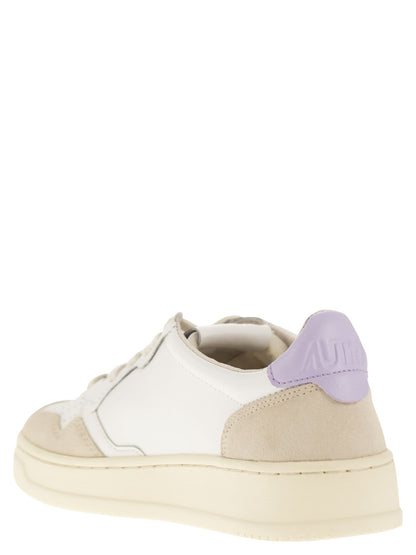 Autry Medalist Low Leather Sneakers